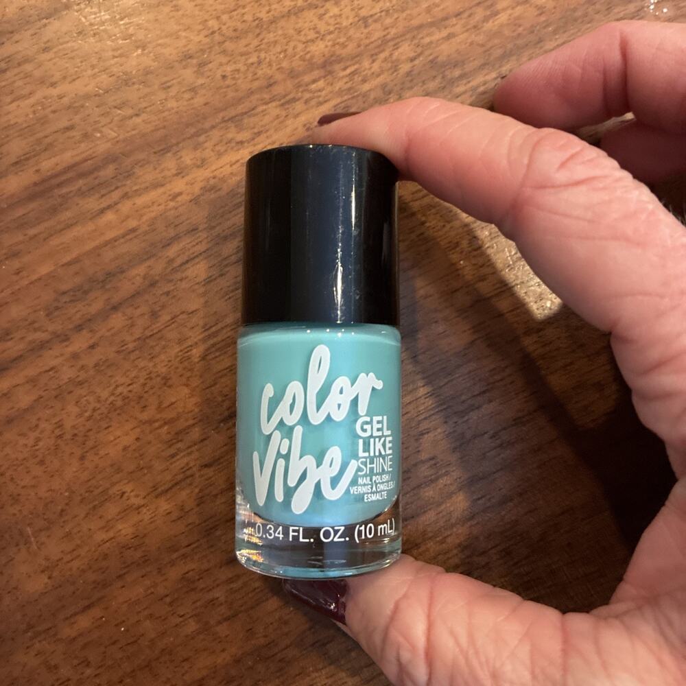 Color Vibe Gel Like Shine Nail Polish 0.34 oz-Brand New #110 Rowdy
